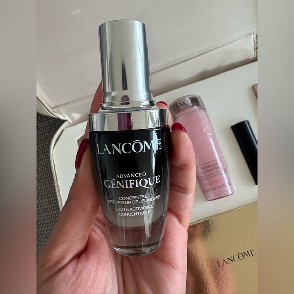 LANCOME Luxury Gift Set – Full & Travel Sizes + Large-rose Embossed Pouch - Picture 2 of 16